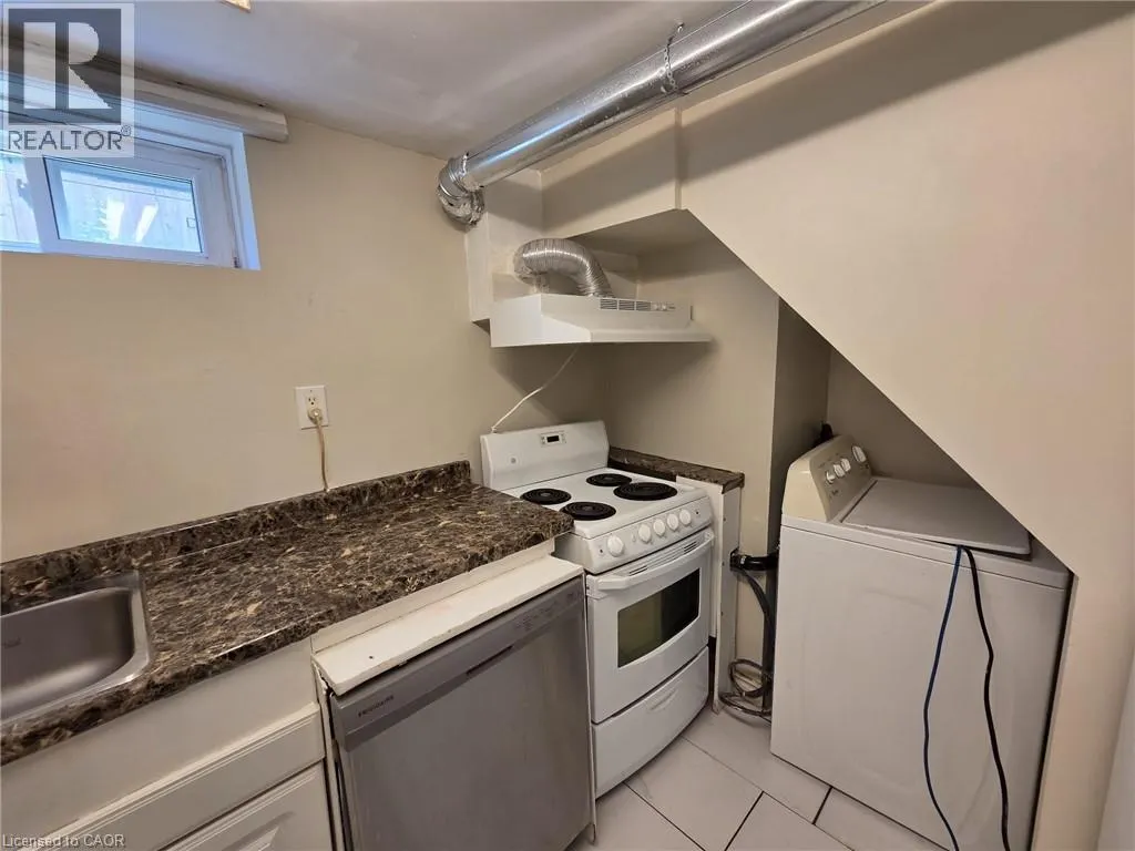 32 BIRCHPARK Drive Unit# Lower #Lower
