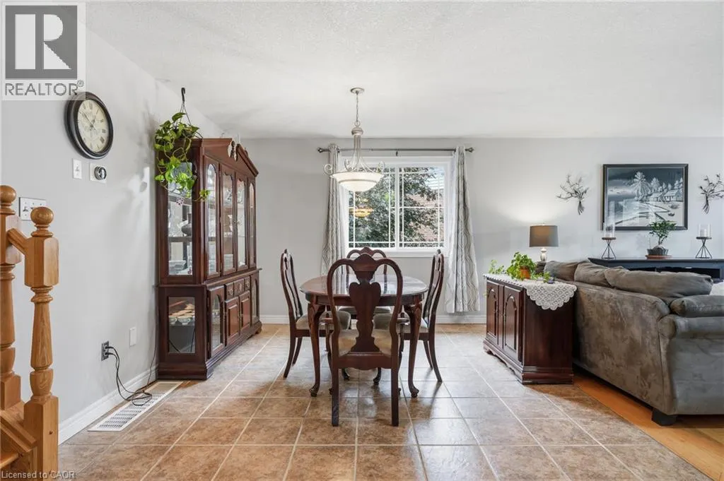 125 LANGLAW Drive