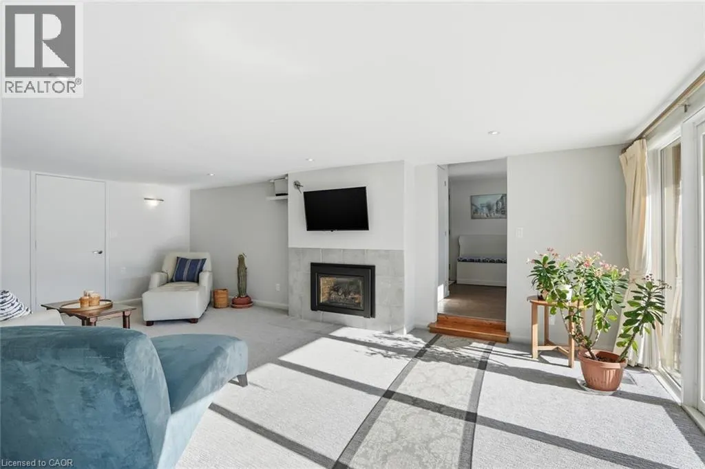 81 THOMSON Drive