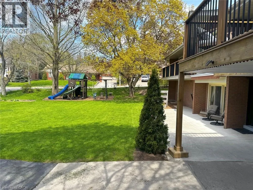 81 THOMSON Drive