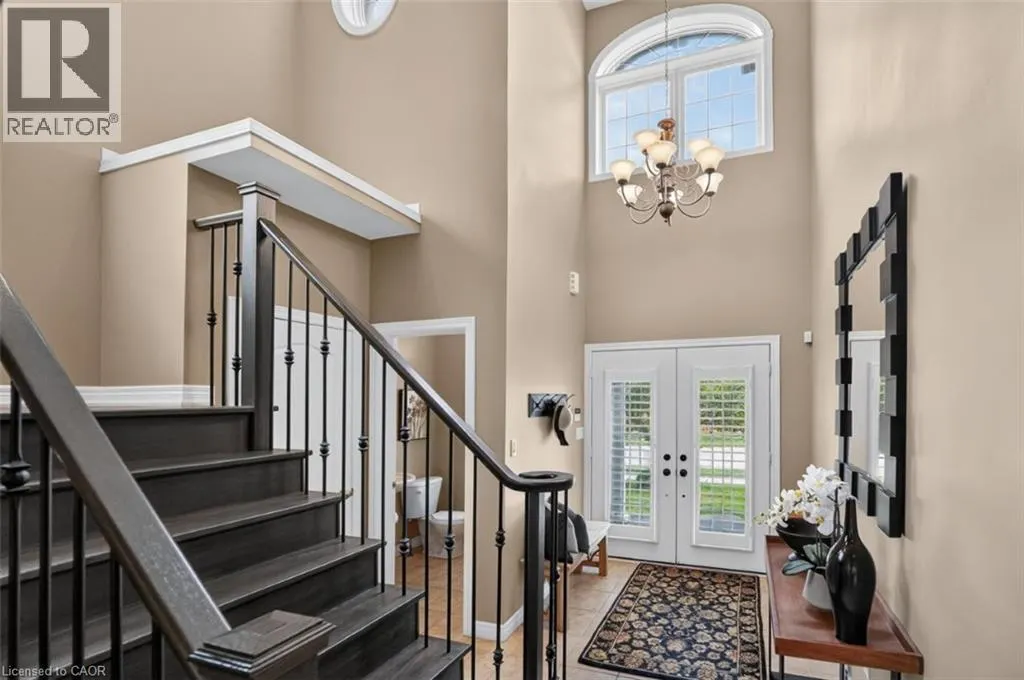 123 MOORLAND Crescent