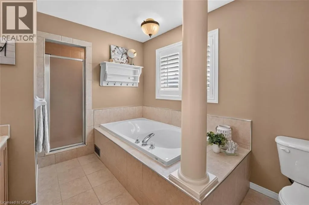 123 MOORLAND Crescent