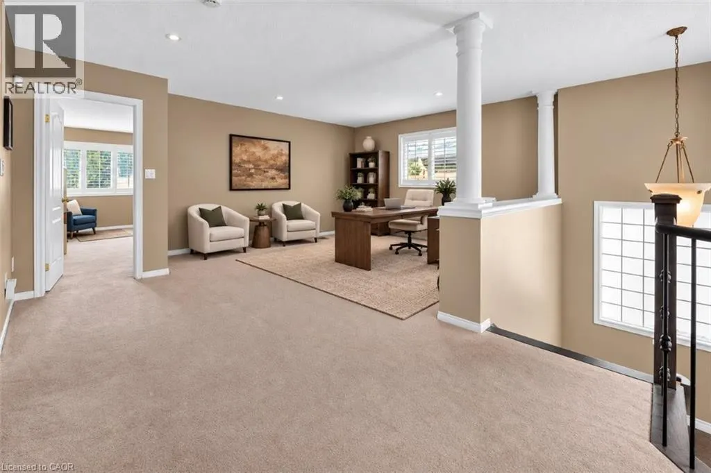 123 MOORLAND Crescent