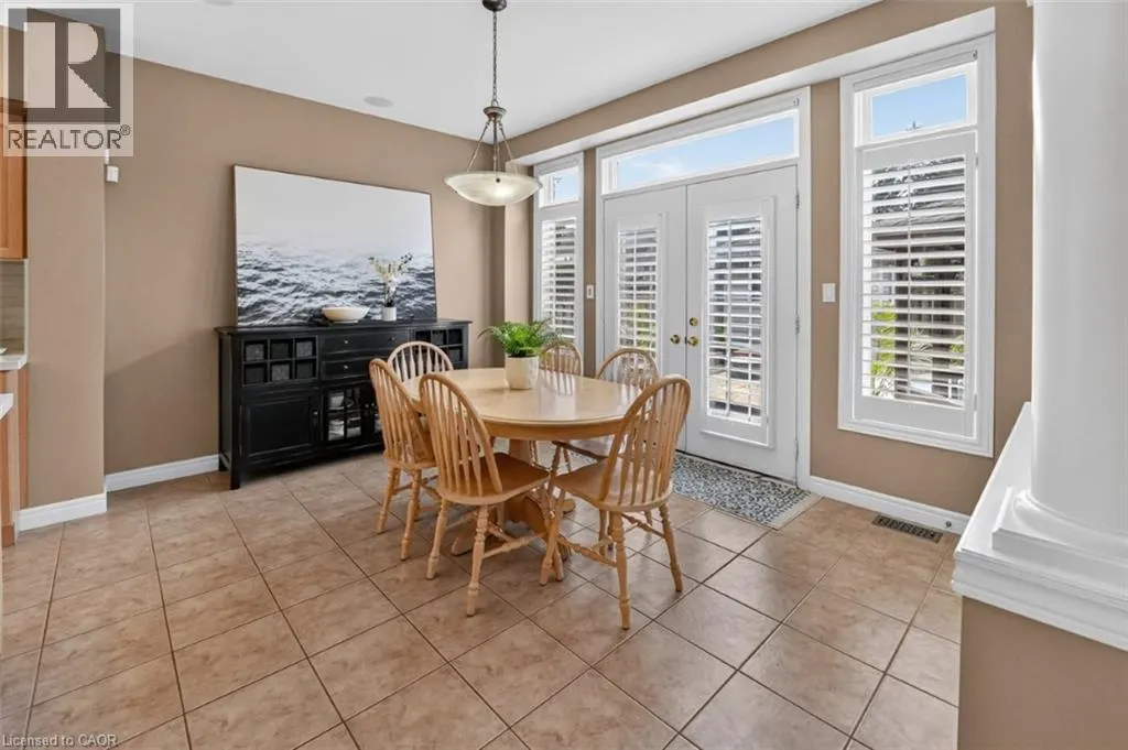 123 MOORLAND Crescent