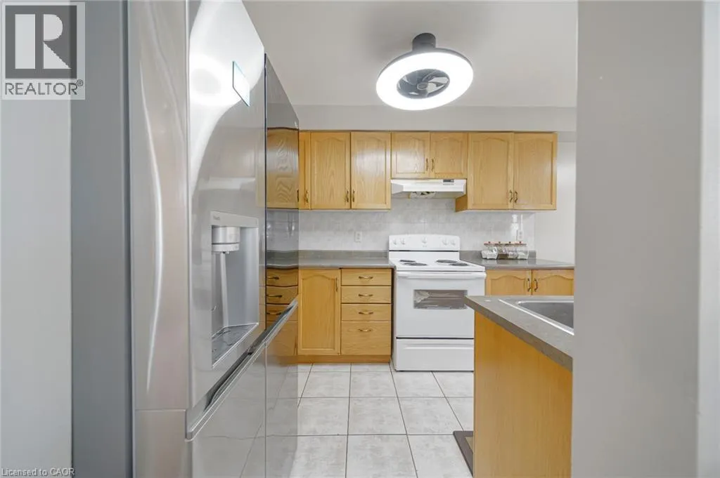 800 PARAMOUNT Drive Unit# 1 #1