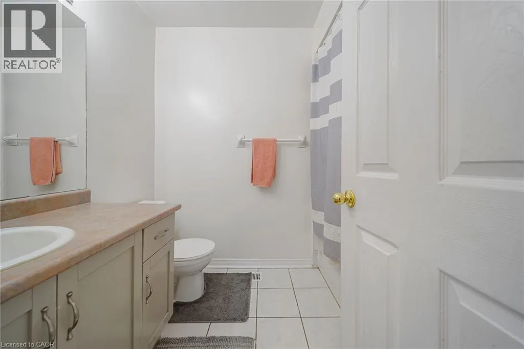 800 PARAMOUNT Drive Unit# 1 #1