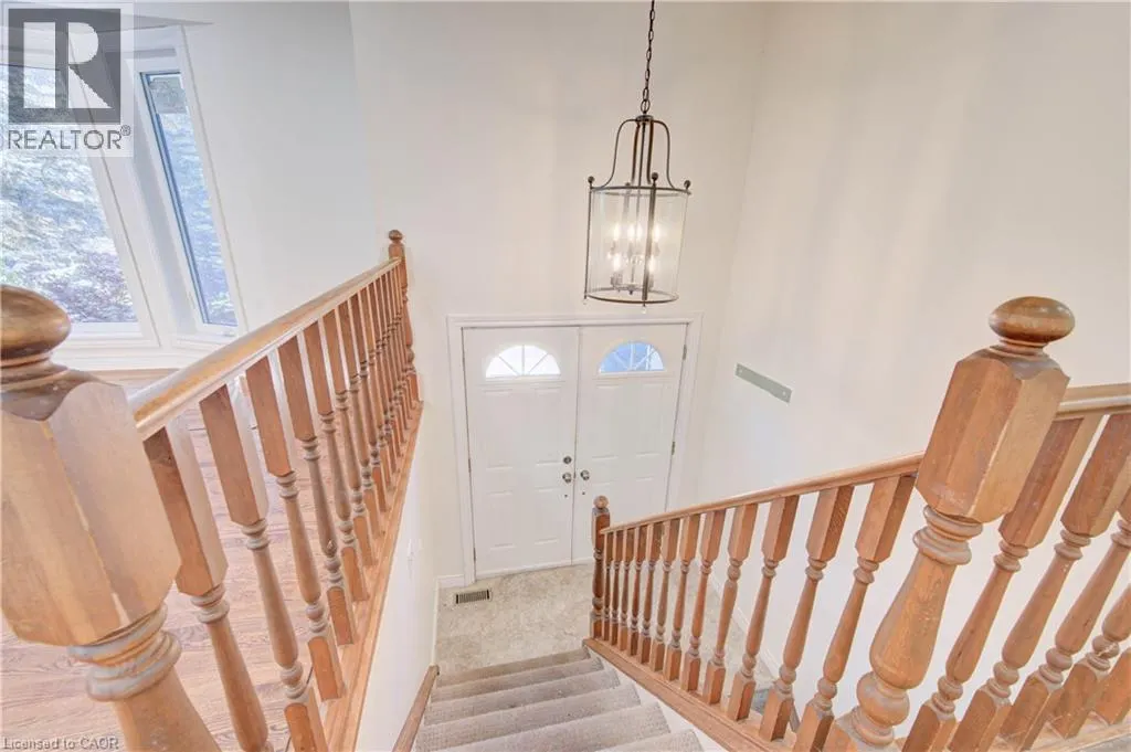 11 BROCK Road S