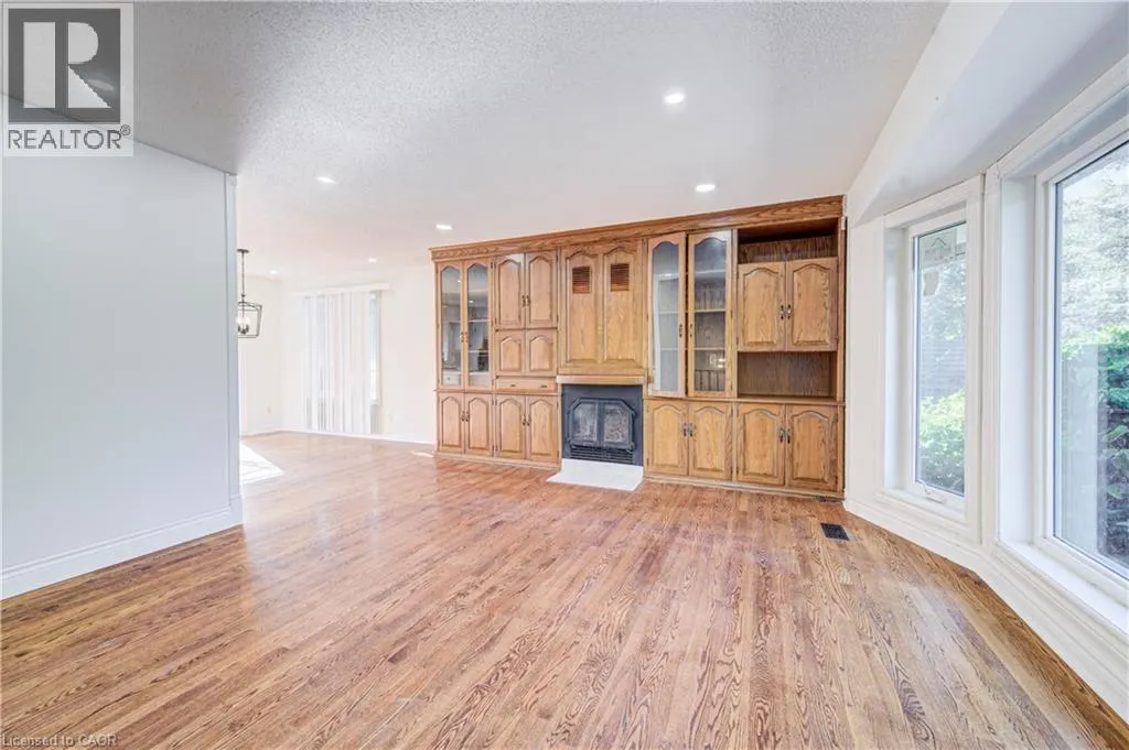 11 BROCK Road S