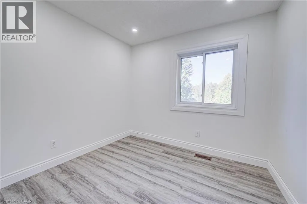 11 BROCK Road S