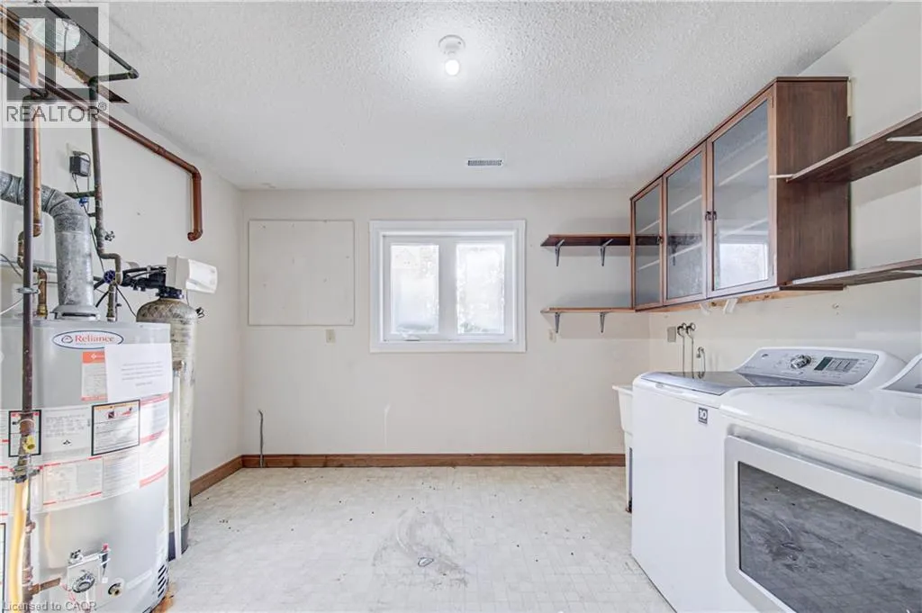 11 BROCK Road S