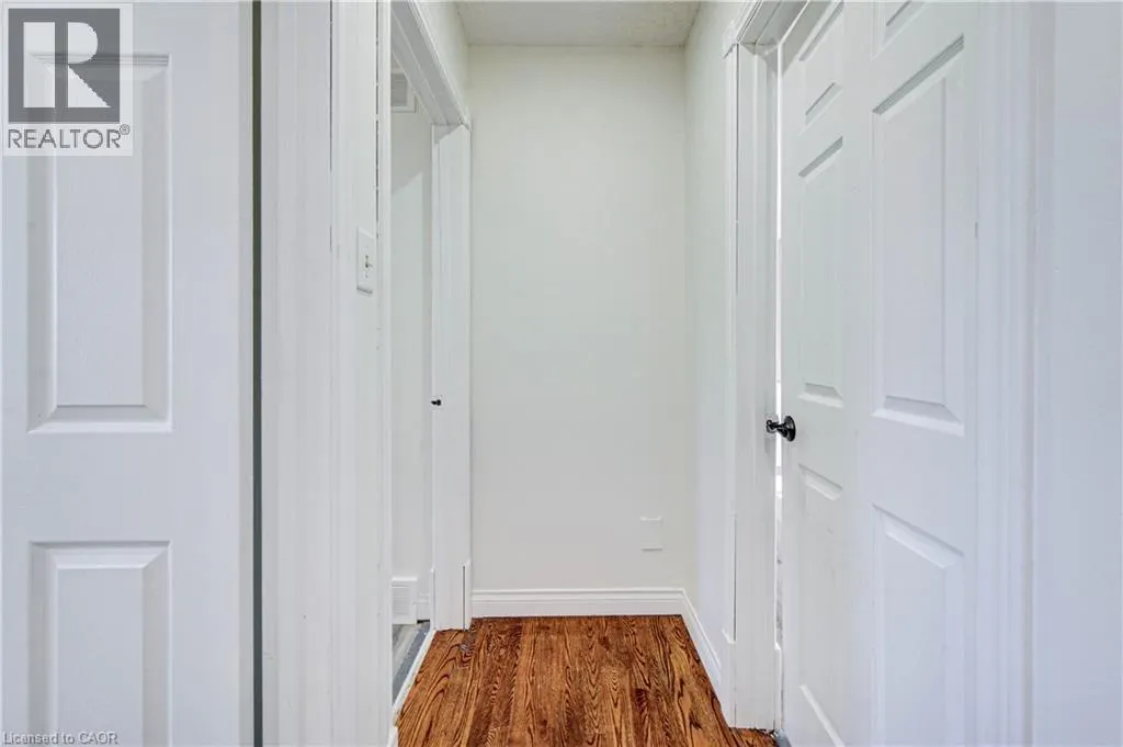 11 BROCK Road S