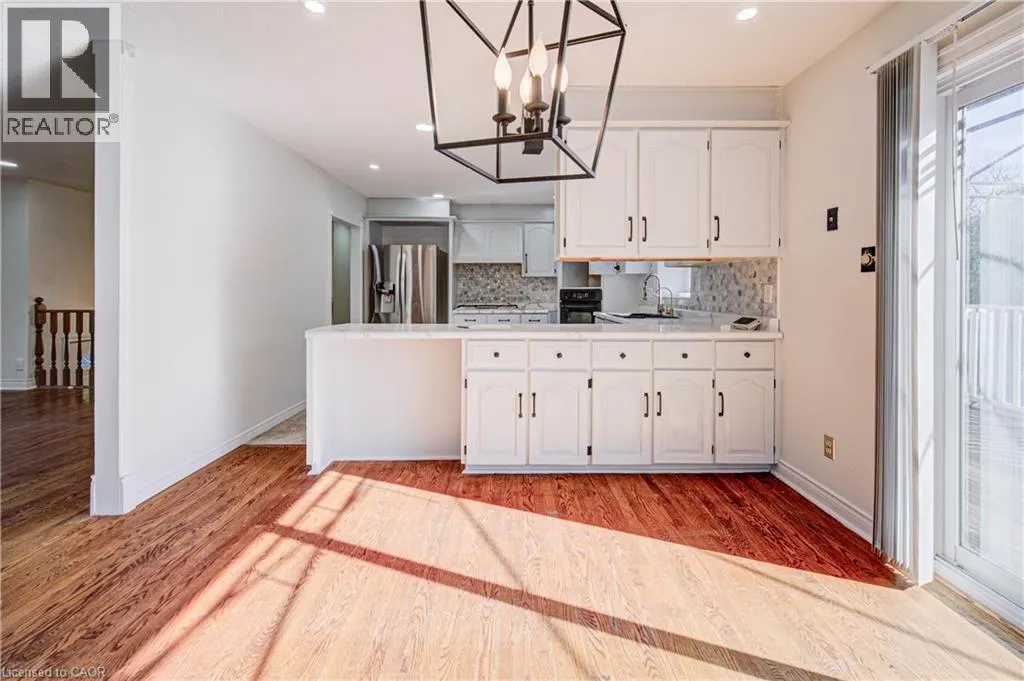 11 BROCK Road S