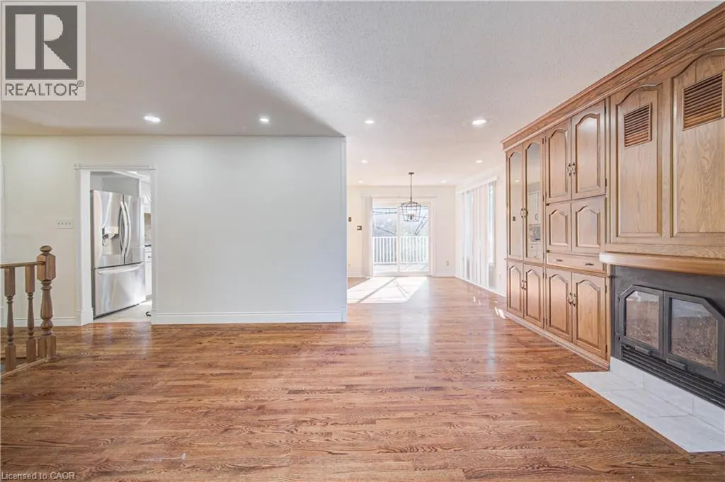 11 BROCK Road S