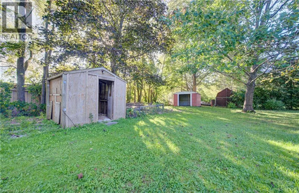 11 BROCK Road S
