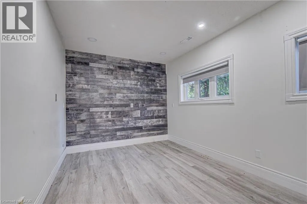 11 BROCK Road S