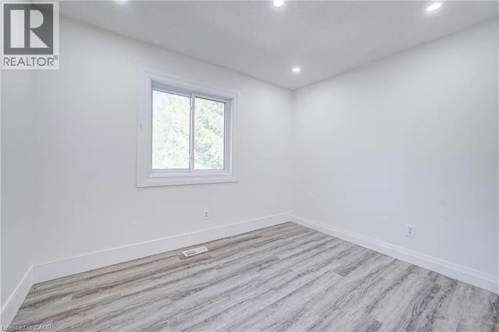 11 BROCK Road S