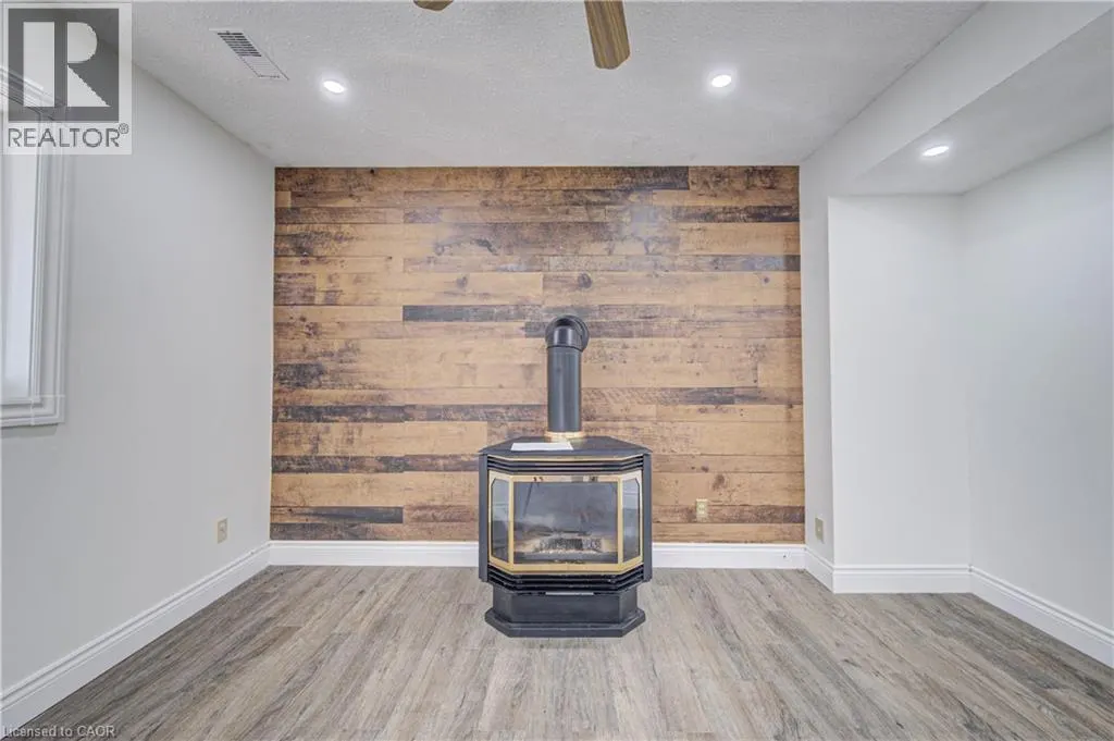 11 BROCK Road S