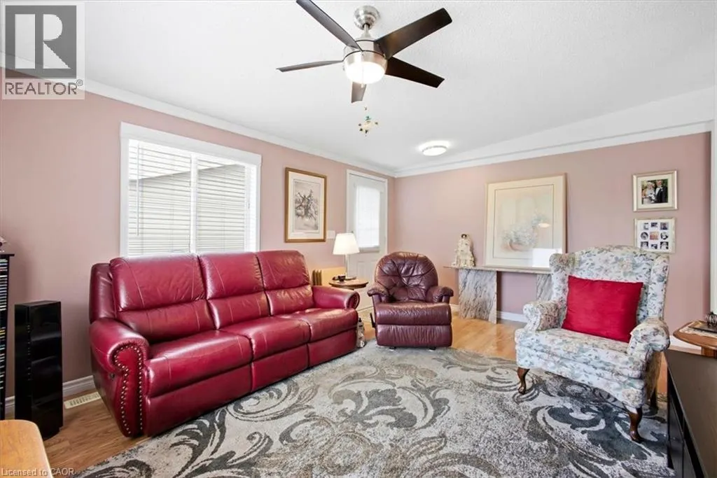 3 WALNUT WAY PVT