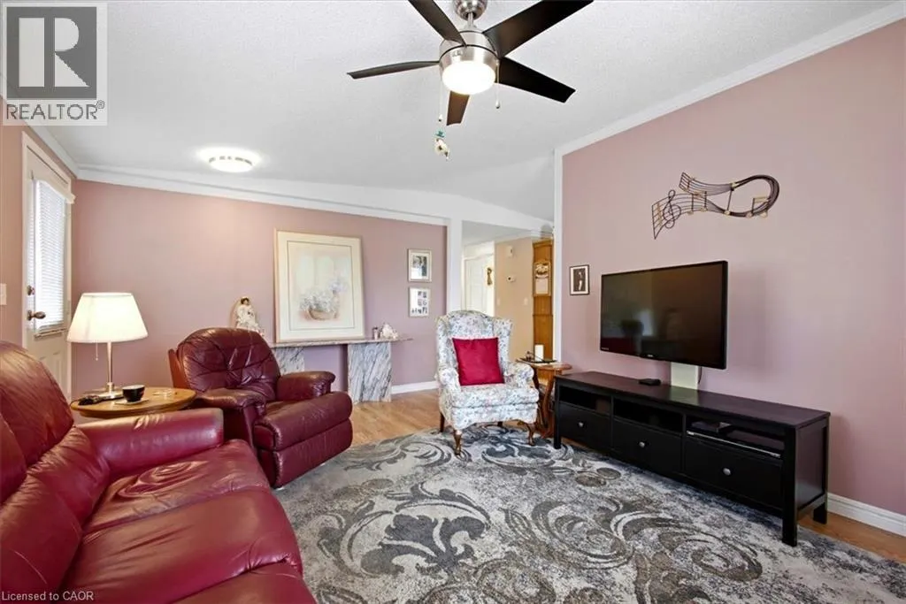 3 WALNUT WAY PVT