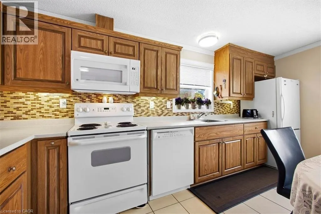 3 WALNUT WAY PVT