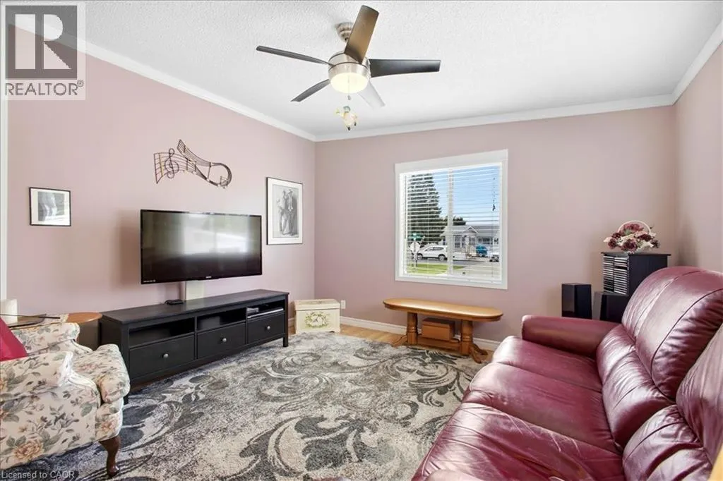 3 WALNUT WAY PVT