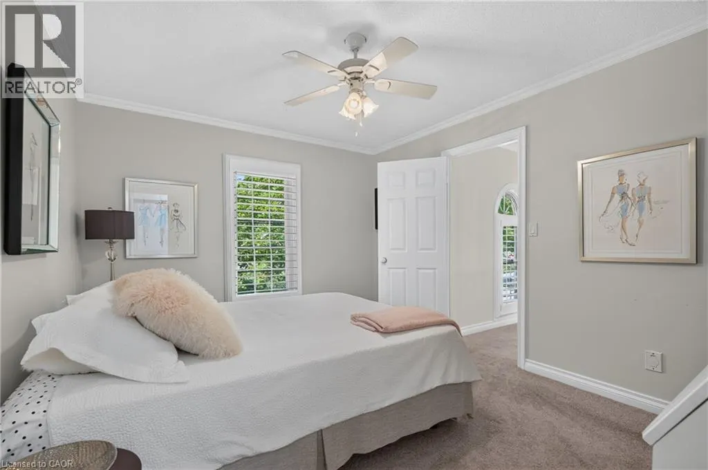 112 FAIRWOOD Place W