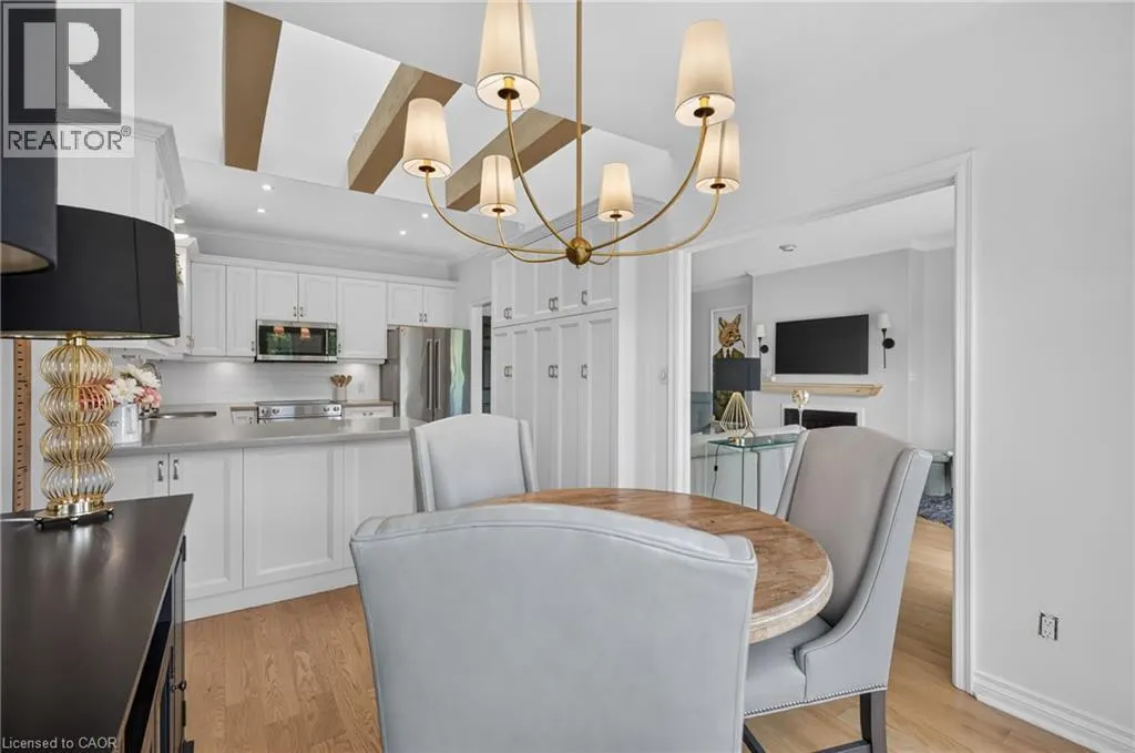 112 FAIRWOOD Place W