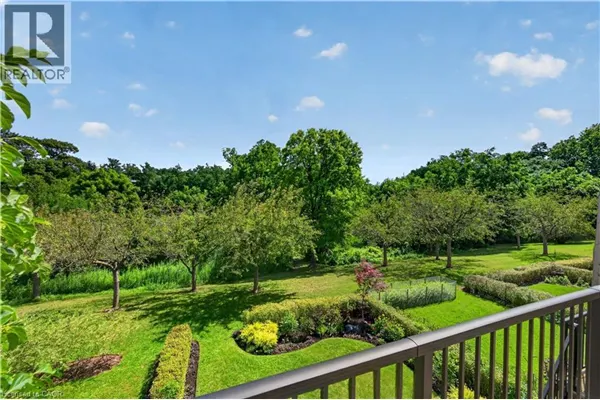 112 FAIRWOOD Place W