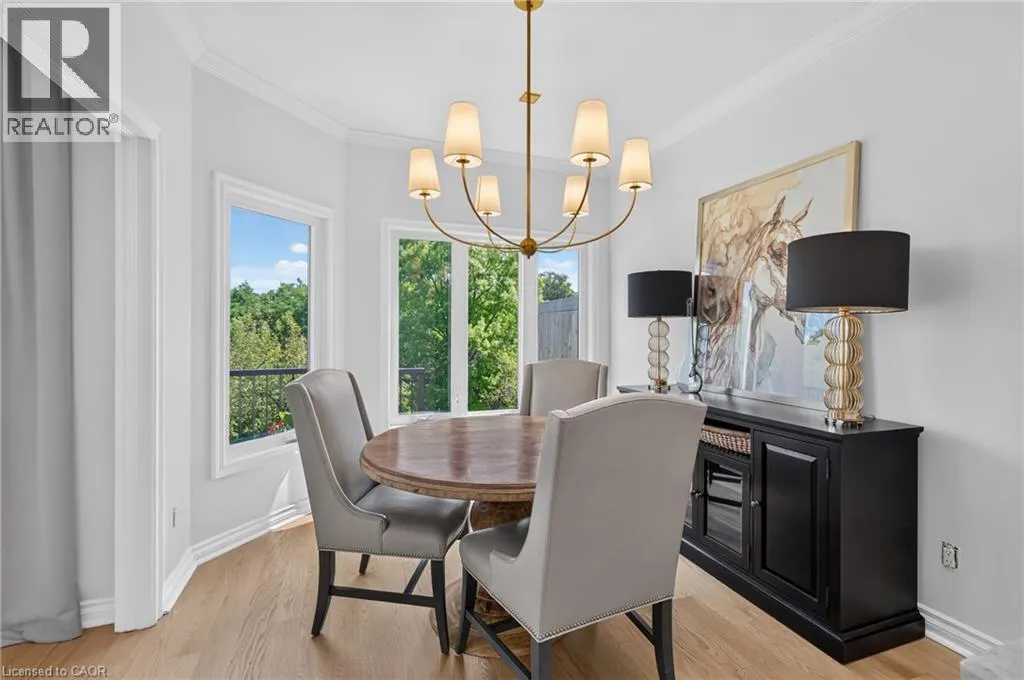 112 FAIRWOOD Place W