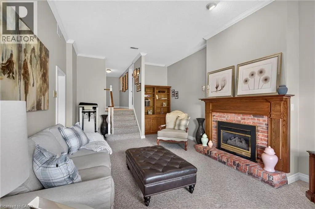 112 FAIRWOOD Place W