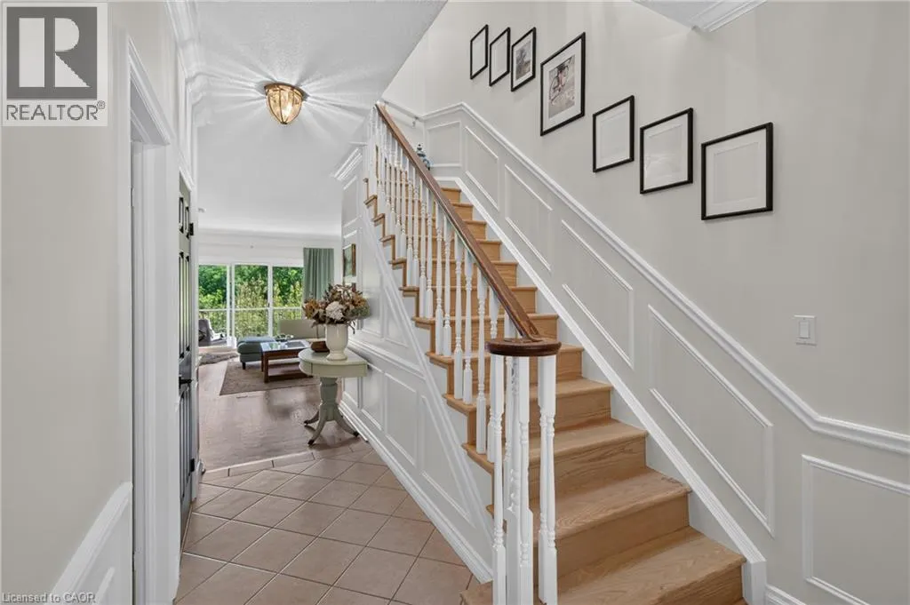 112 FAIRWOOD Place W