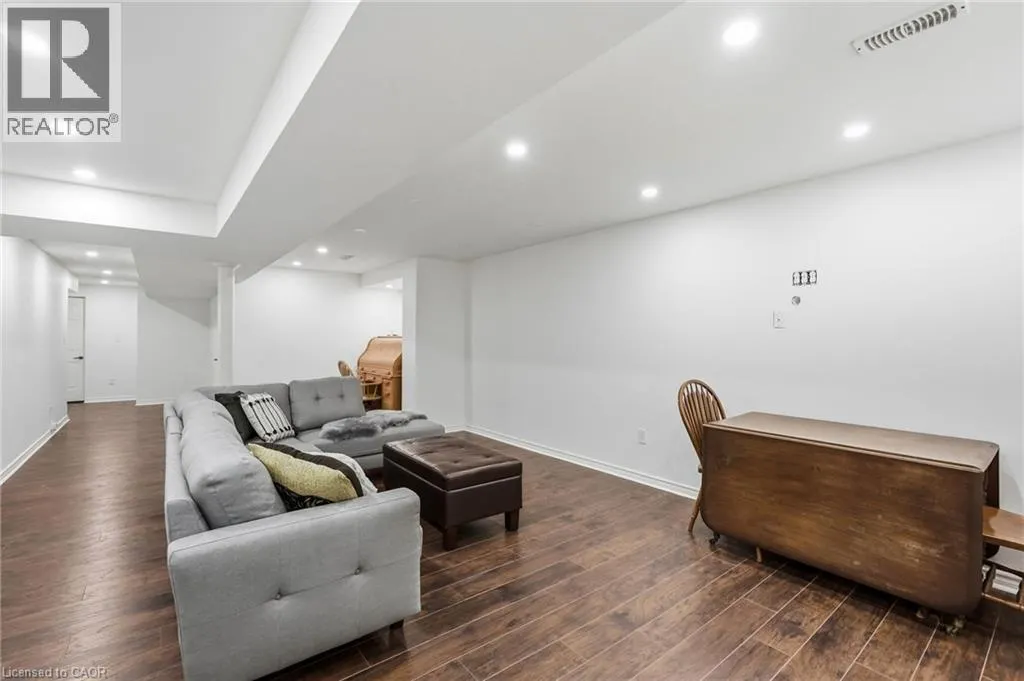 5 MURPHY Lane