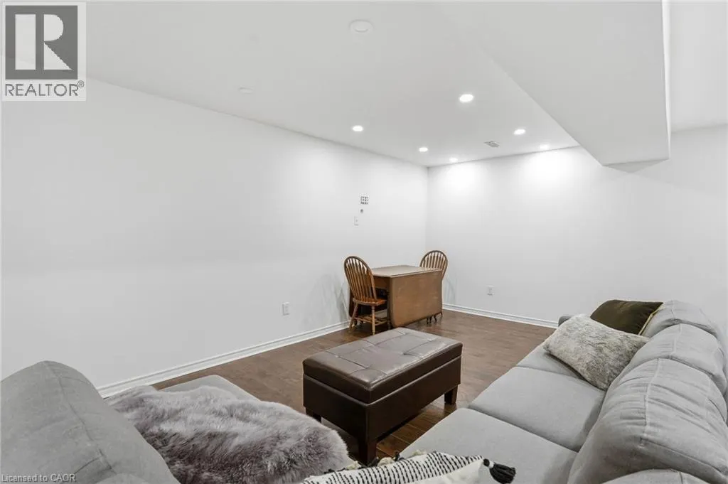 5 MURPHY Lane