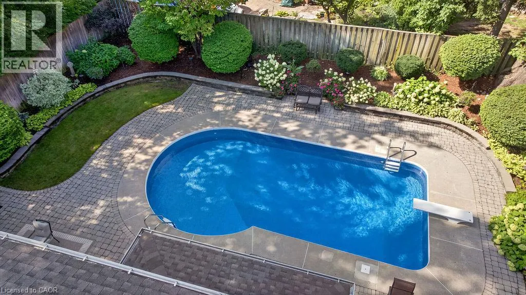 1470 CRESCENT Road
