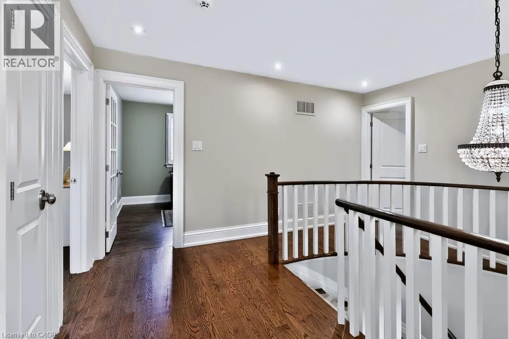 1470 CRESCENT Road