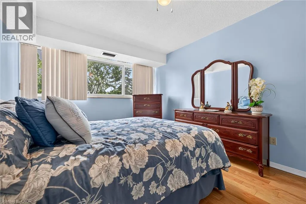 1359 WHITE OAKS Boulevard Unit# 205 #205