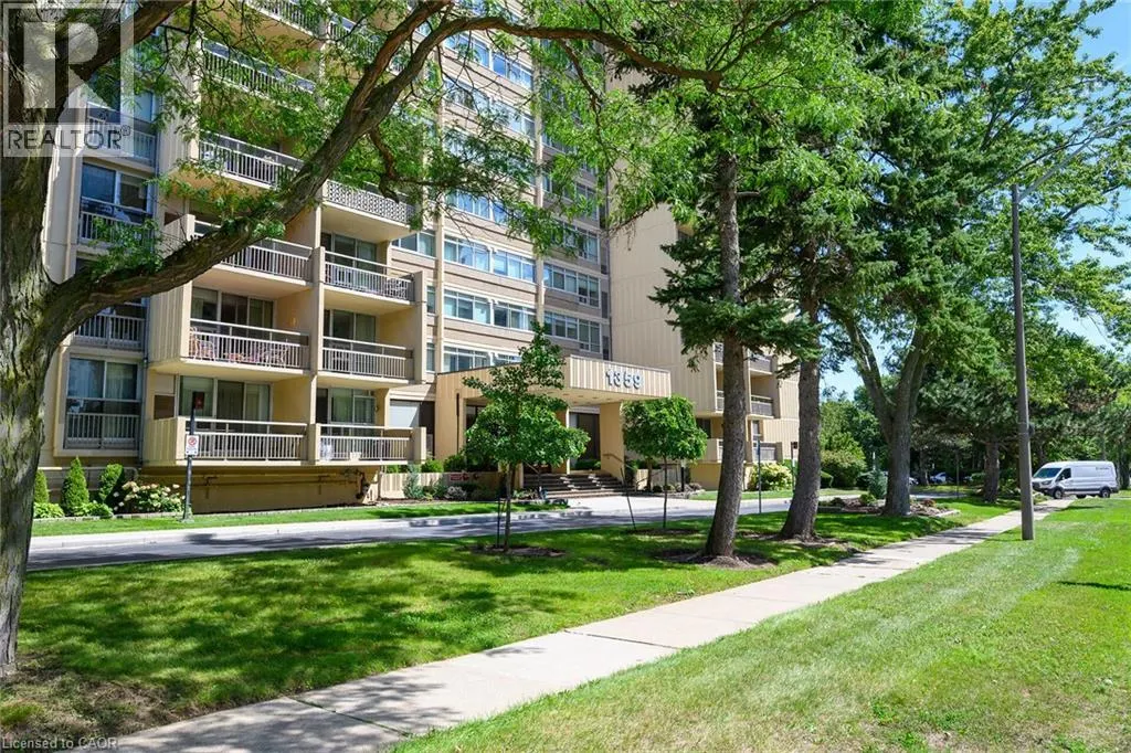 1359 WHITE OAKS Boulevard Unit# 205 #205