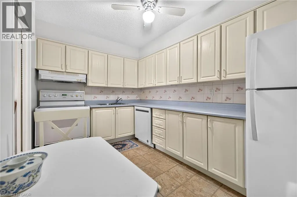 1359 WHITE OAKS Boulevard Unit# 205 #205