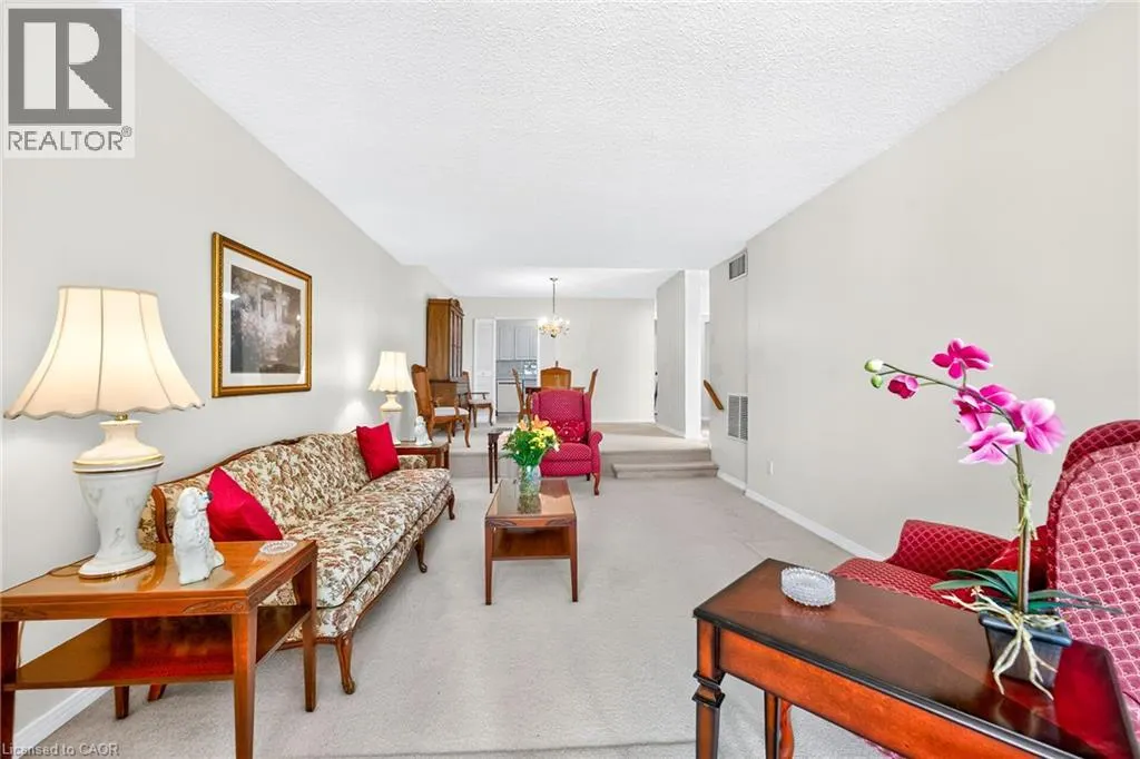 1359 WHITE OAKS Boulevard Unit# 205 #205
