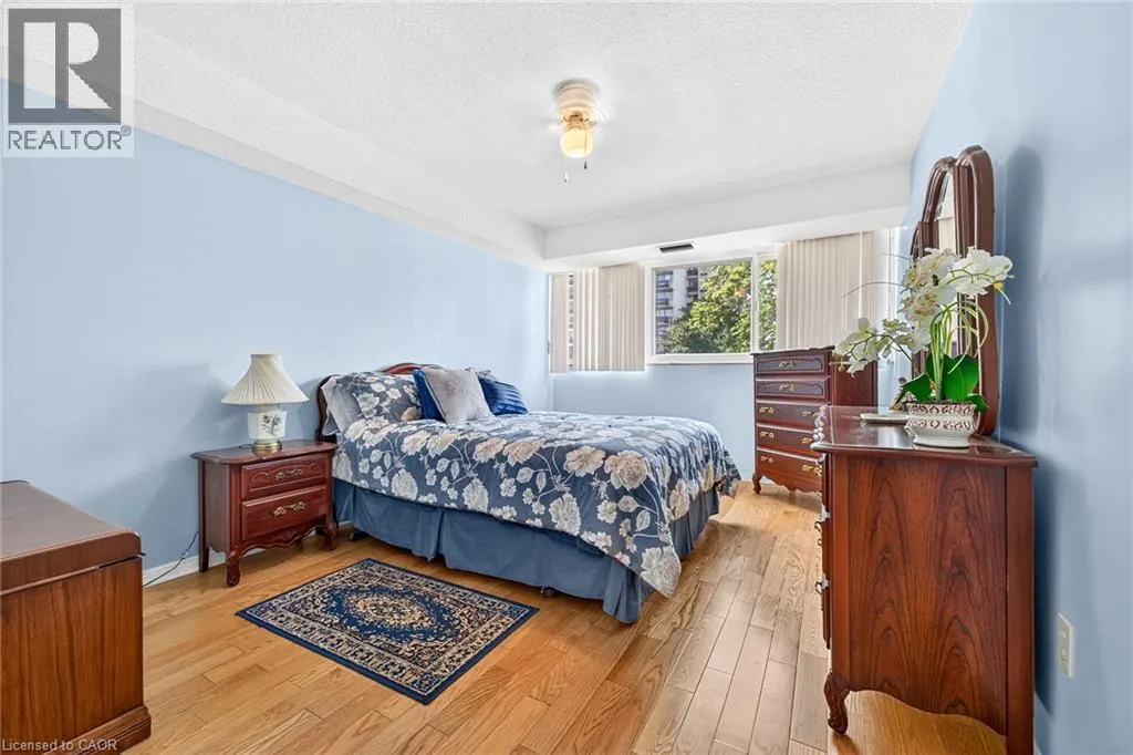 1359 WHITE OAKS Boulevard Unit# 205 #205