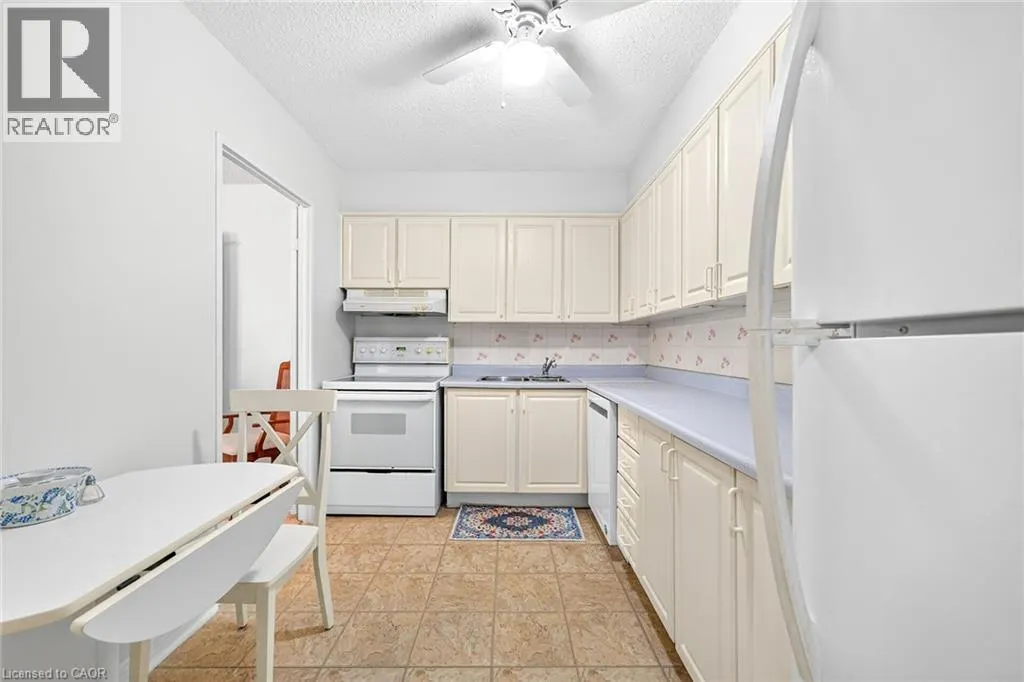 1359 WHITE OAKS Boulevard Unit# 205 #205