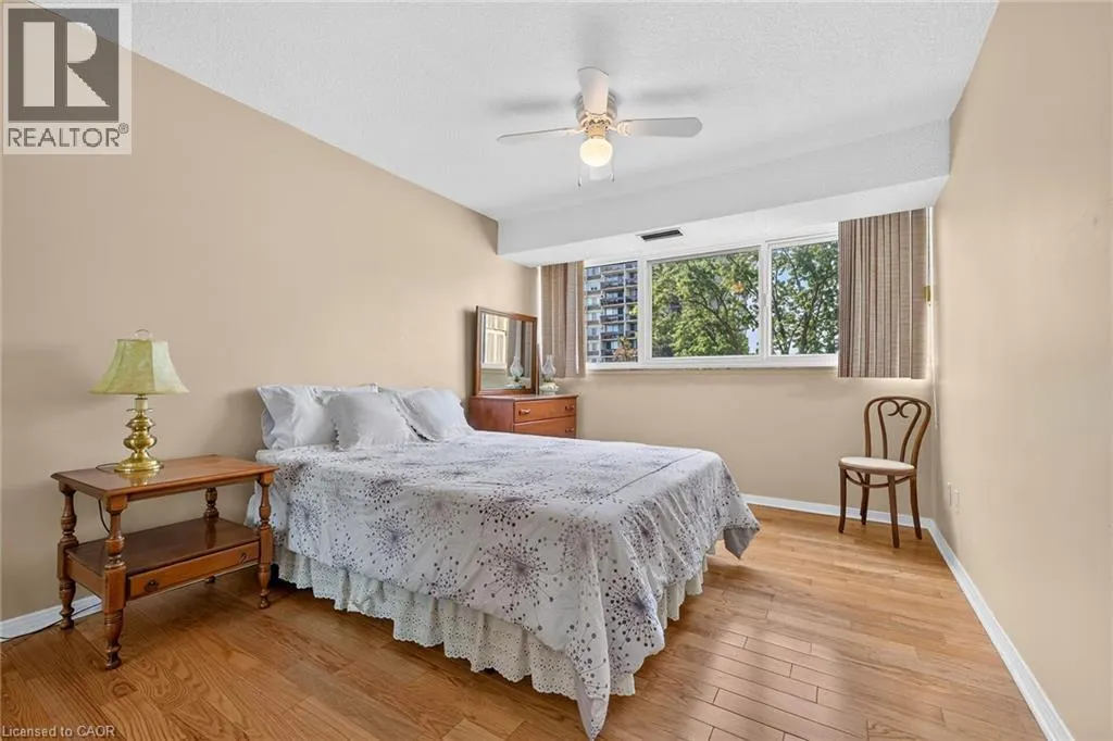 1359 WHITE OAKS Boulevard Unit# 205 #205