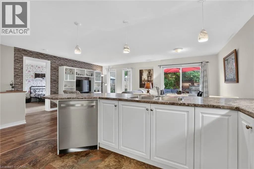 3973 SUNSET Lane