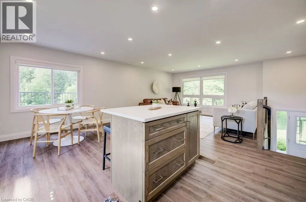 6542 ELLIS Road