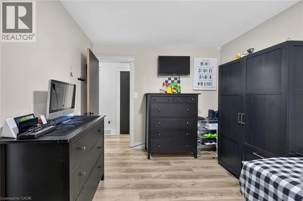 7 GLEN ALLEN Drive