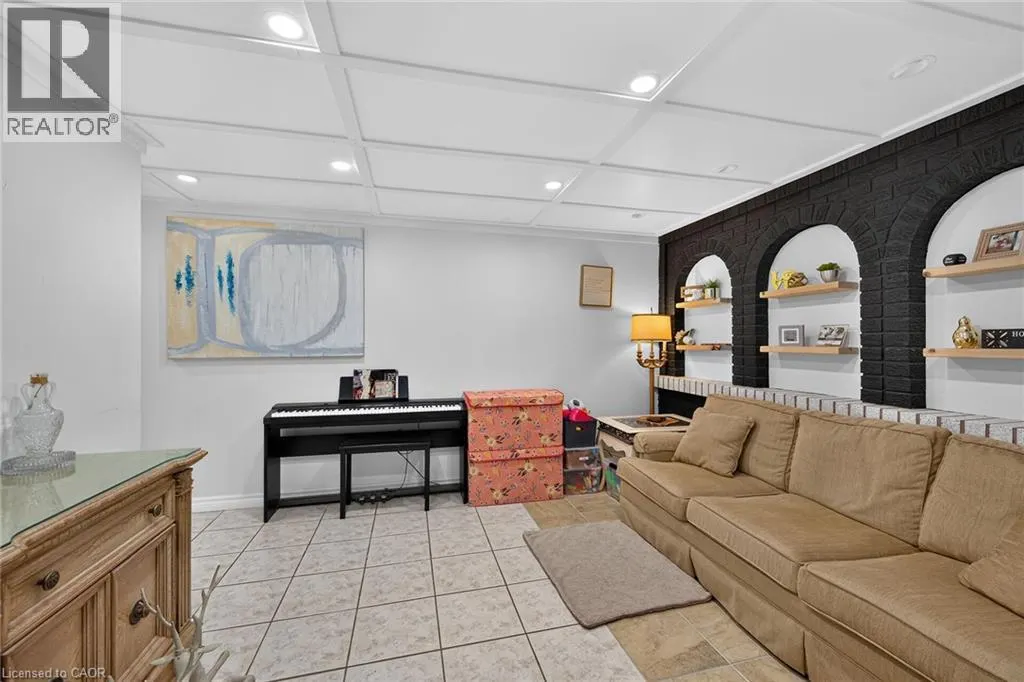 7 GLEN ALLEN Drive