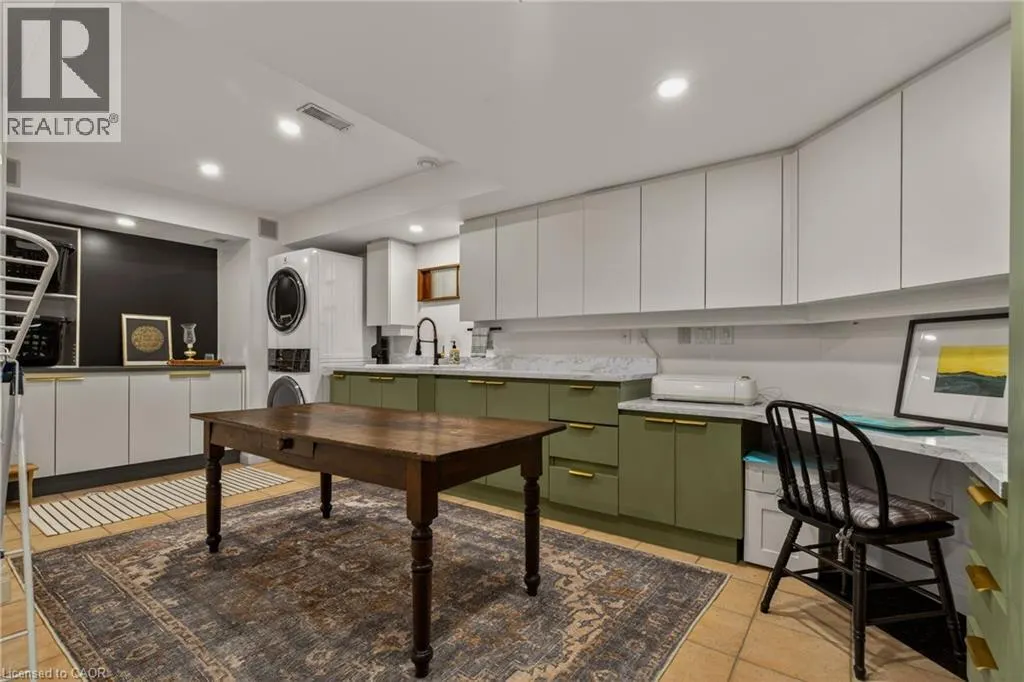 120 JEROME PARK Drive