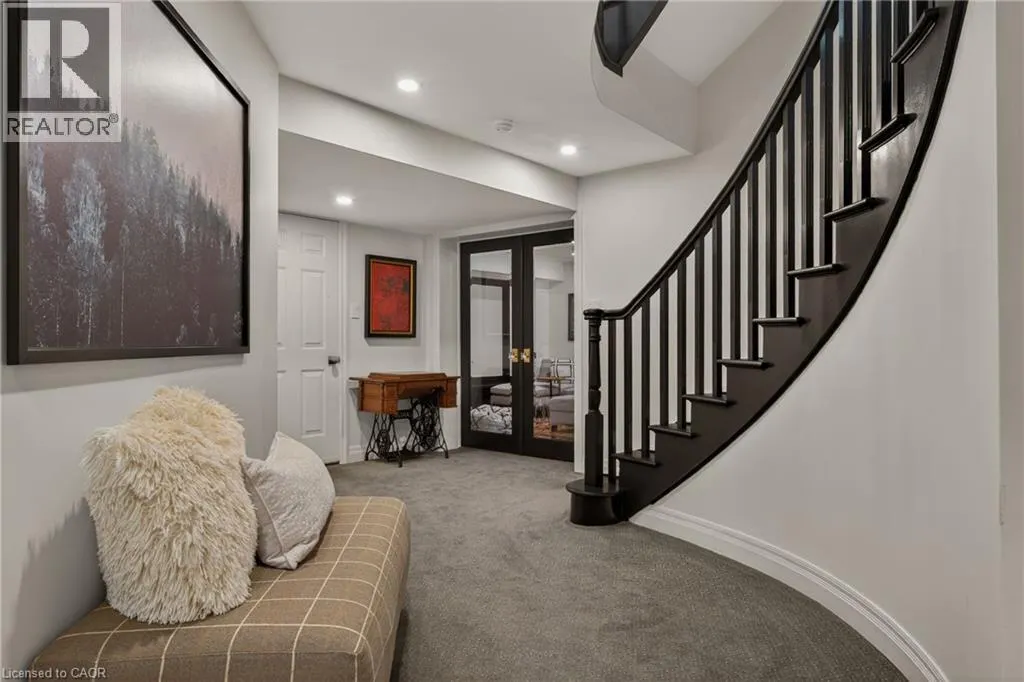 120 JEROME PARK Drive