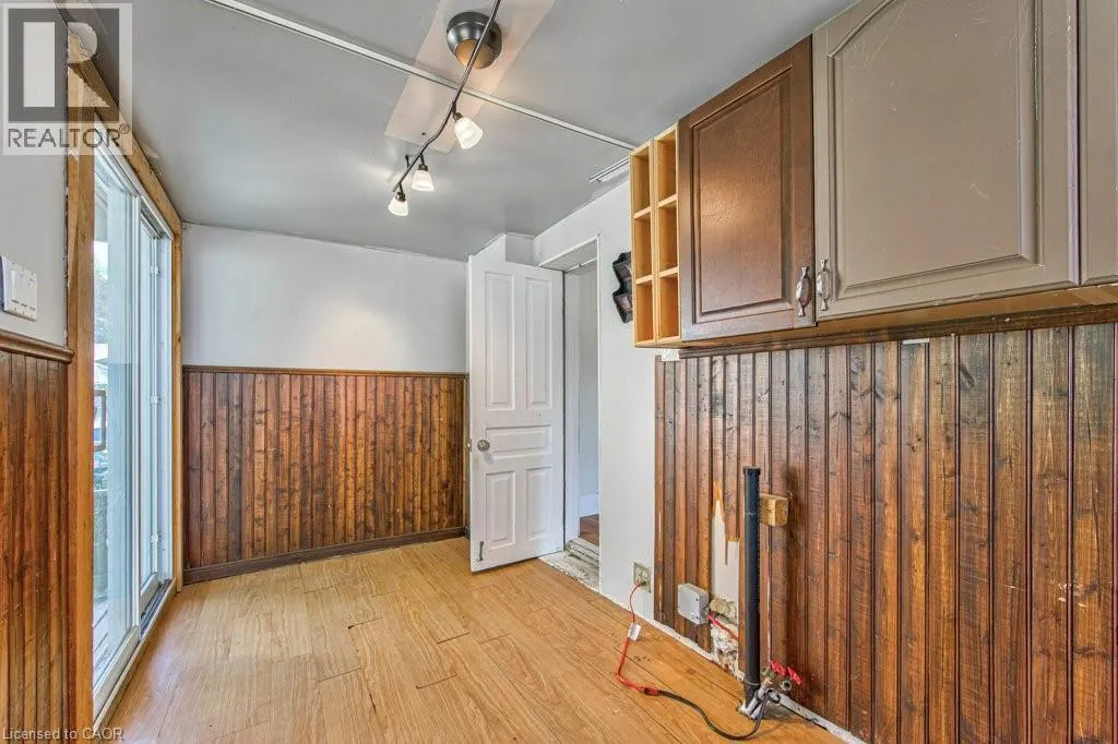 84 FRANKLIN Street S