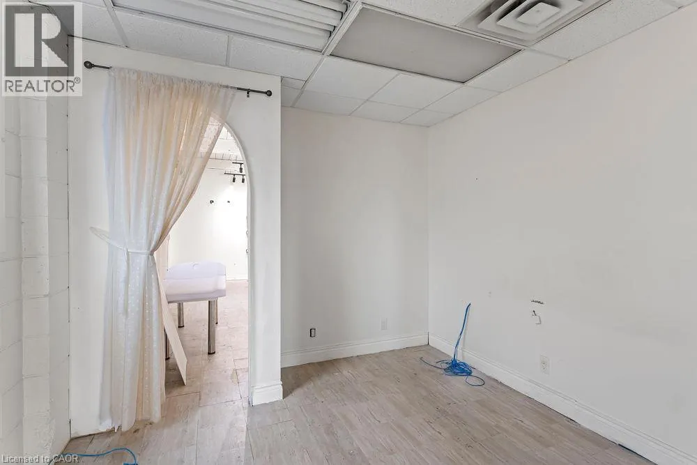 57 STEELES Avenue E